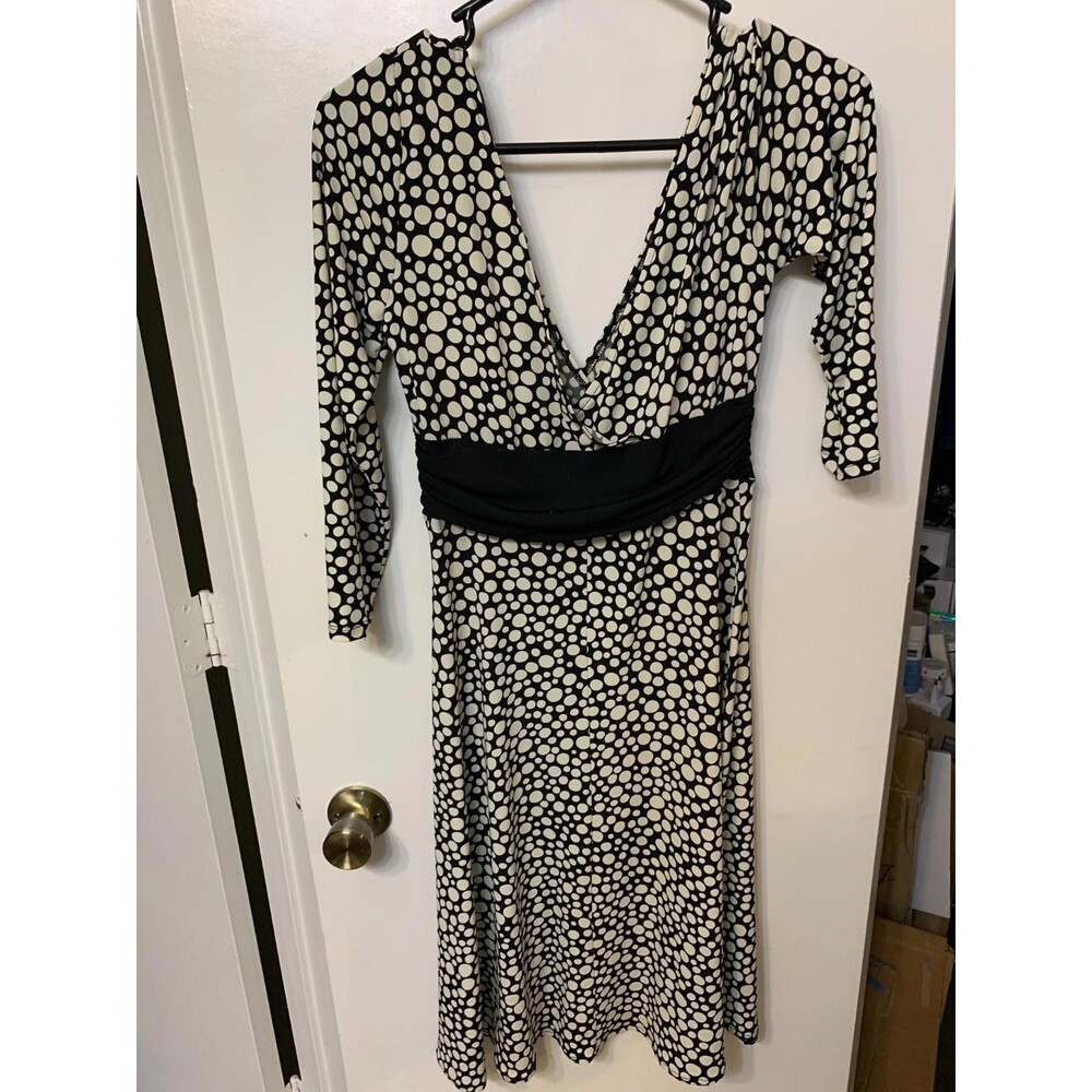 Maggy L Black & White Print V-Neck Midi Dress 8 Free Shipping
